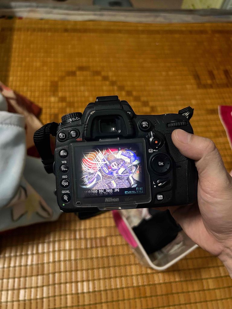 Máy ảnh Nikon D7000 Đen. Mua bán Máy ảnh, Máy quay tại Thành phố Huế Thừa Thiên Huế được đăng bởi Huy Võ hình 1