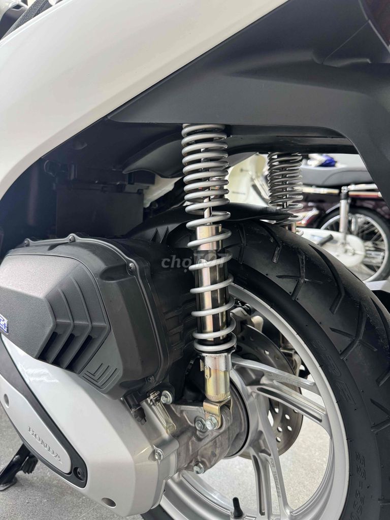 SH125 date 2025 mới lăn bánh 1200 km Hỗ trợ góp. Mua bán Xe máy tại Quận Cái Răng Cần Thơ được đăng bởi Cửa Hàng Xe Máy Quang Sang hình 6