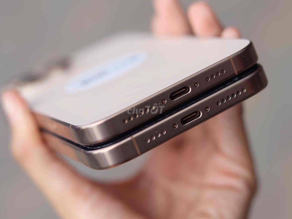 iPhone 16 Pro Max 256GB Vàng sa mạc. Mua bán Điện thoại tại Quận 7 Tp Hồ Chí Minh được đăng bởi Bui Thi Tuyet Nhi hình 1