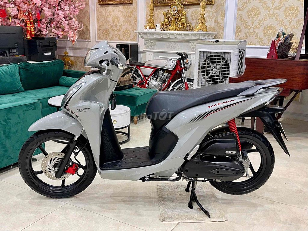 XE MÁY 68 - Honda Vision 2024 Xi Măng Lướt. Mua bán Xe máy tại Quận Hai Bà Trưng Hà Nội được đăng bởi Đức Anh hình 9