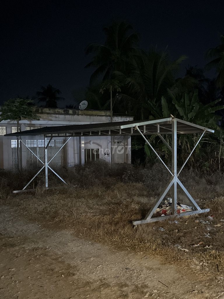 Mái hiên kim loại. Mua bán Nội thất, đồ gia dụng khác tại Thành phố Châu Đốc An Giang được đăng bởi Quỳnh Trần hình 1