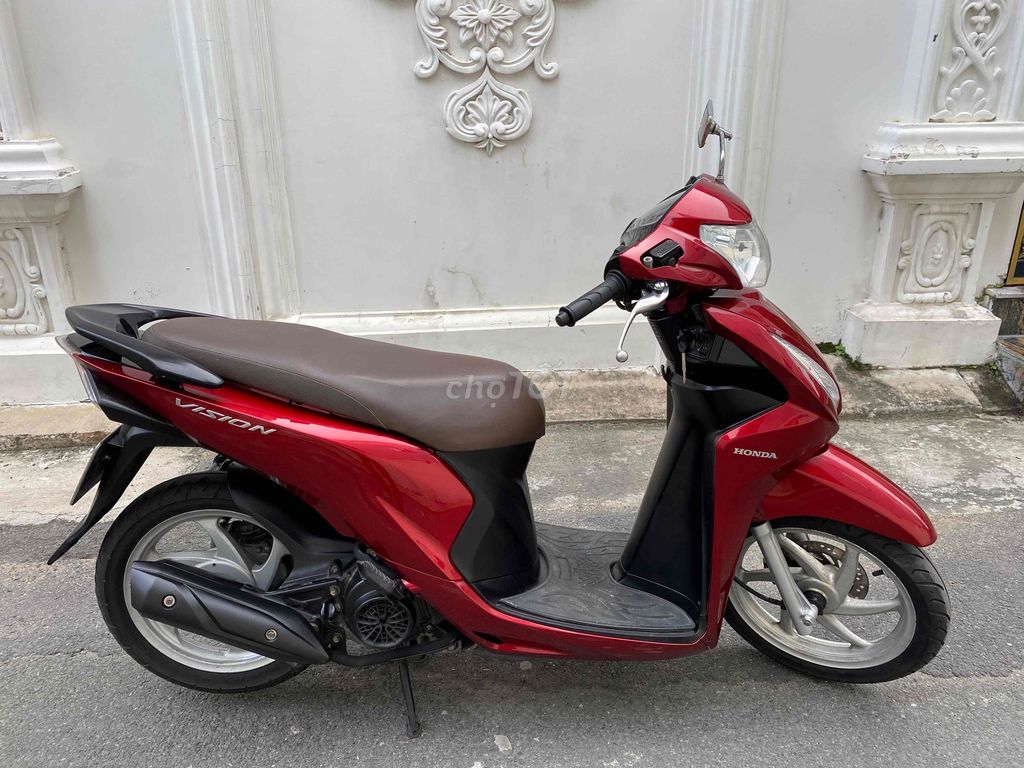 Honda Vision, состояние 90%, оригинал, с документами