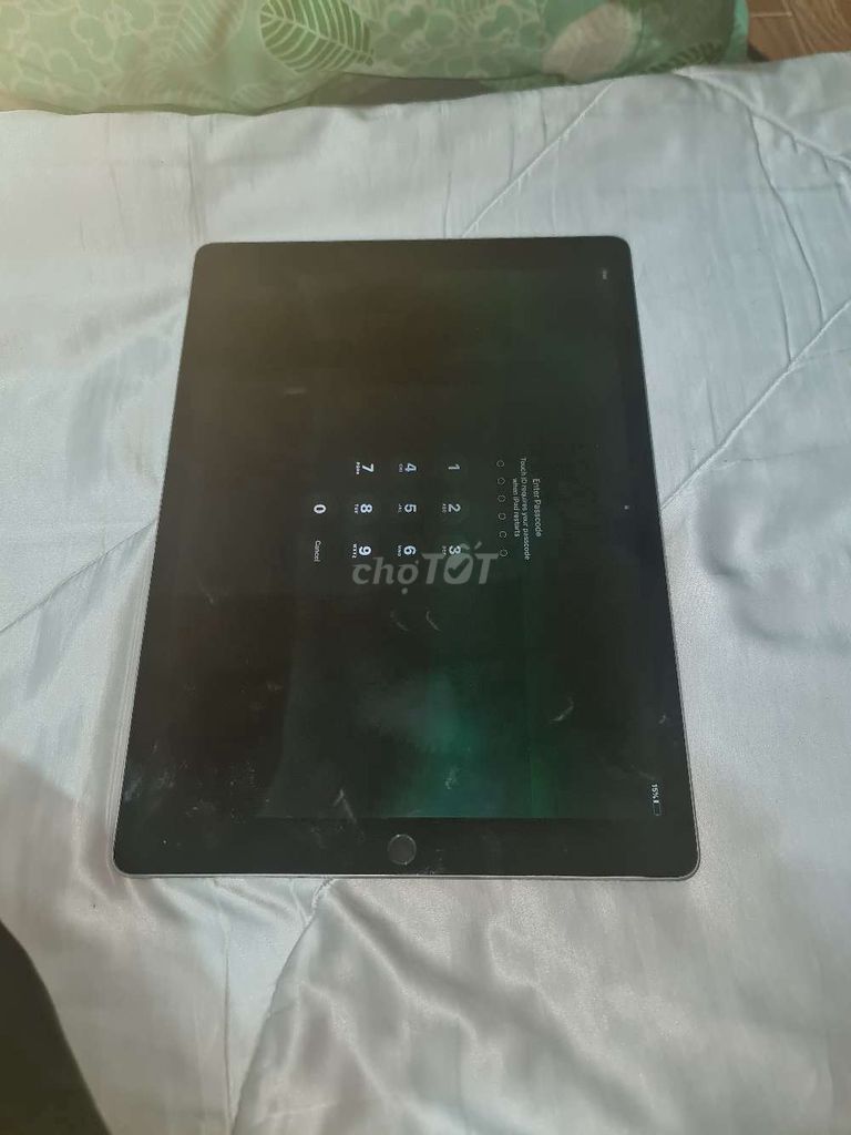 Apple iPad Pro 12.9 inch Xám Hư màn, bán xác. Mua bán Máy tính bảng tại Quận 10 Tp Hồ Chí Minh được đăng bởi 243 I 9 I 27 Tô Hiến Thành p13 q10 TpHCM hình 1