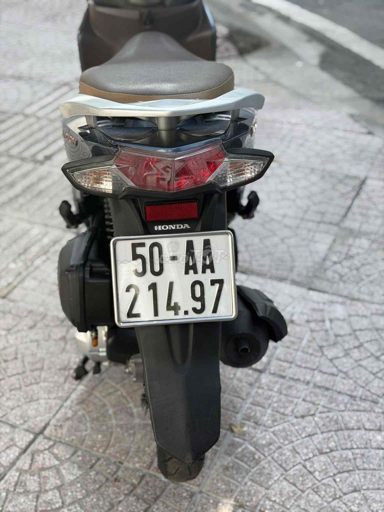 Honda Vision 2019 Smartkey Xanh bạc nâu Bstp 9 Chu. Mua bán Xe máy tại Quận 11 Tp Hồ Chí Minh được đăng bởi Hưng Từ hình 5