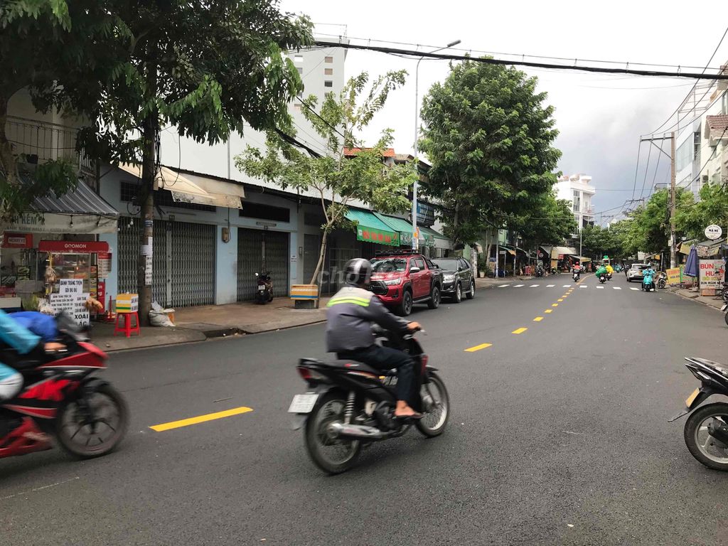 CHO THUÊ NHÀ NGUYÊN CĂN MẶT TIỀN ĐƯỜNG NGUYỄN PHÚC CHU, TÂN BÌNH