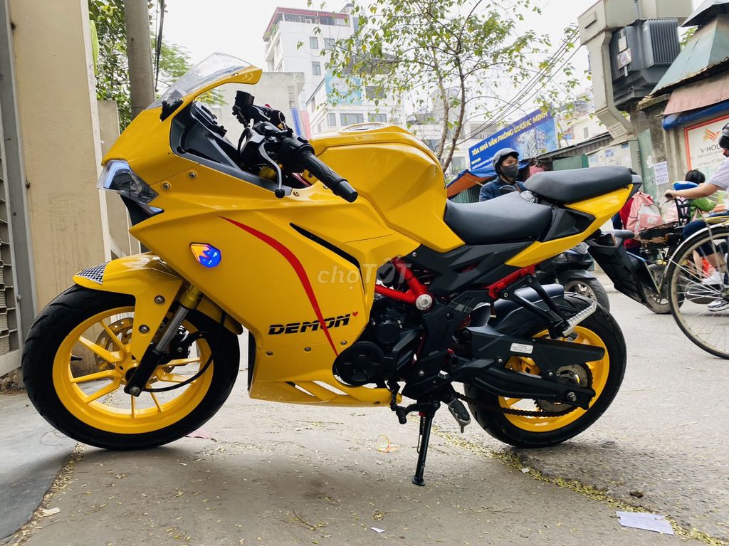 Xe máy GPX Demon màu vàng, dùng xăng. Mua bán Xe máy tại Quận Nam Từ Liêm Hà Nội được đăng bởi MAI HÒA hình 3