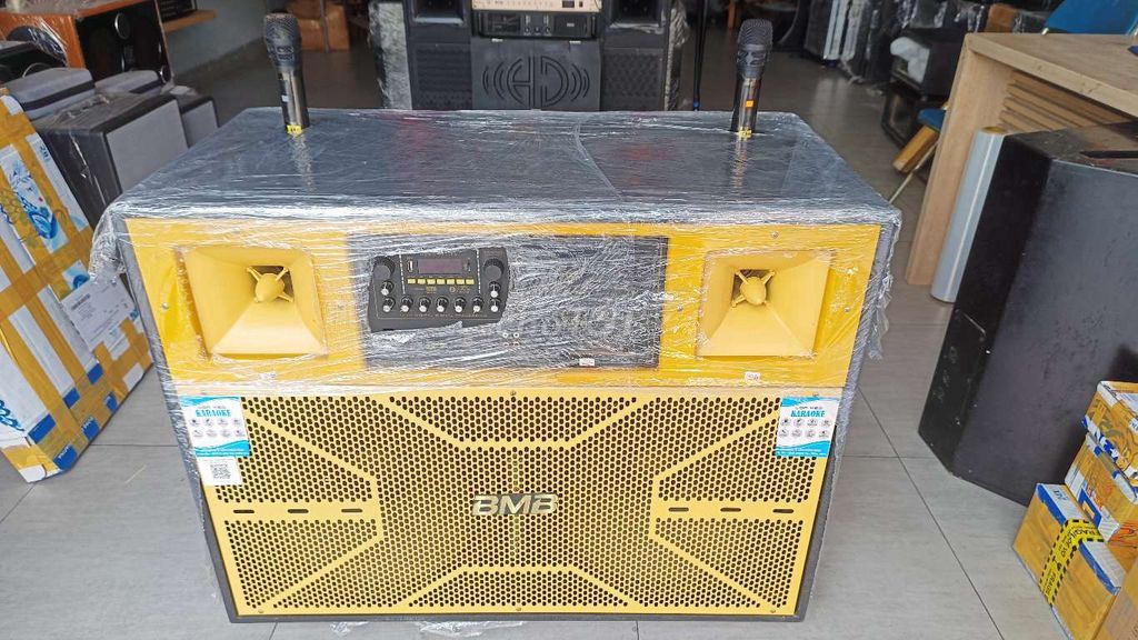 Loa kéo BMB 40 Đôi Vàng Mới 90% Còn BH. Mua bán Tivi, Âm thanh tại Quận Sơn Trà Đà Nẵng được đăng bởi HN Audio Pro hình 1