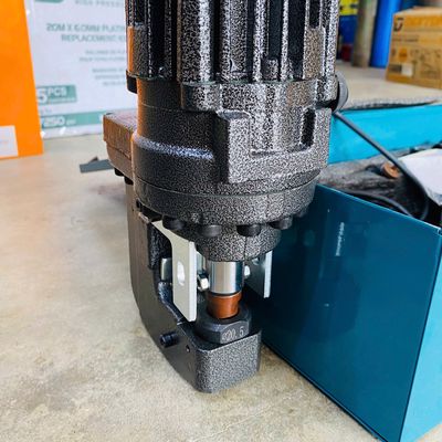 Máy đột lỗ thủy lực điện. Mua bán Đồ chuyên dụng, Giống nuôi trồng tại Huyện Bàu Bàng Bình Dương được đăng bởi máy móc dân dụng