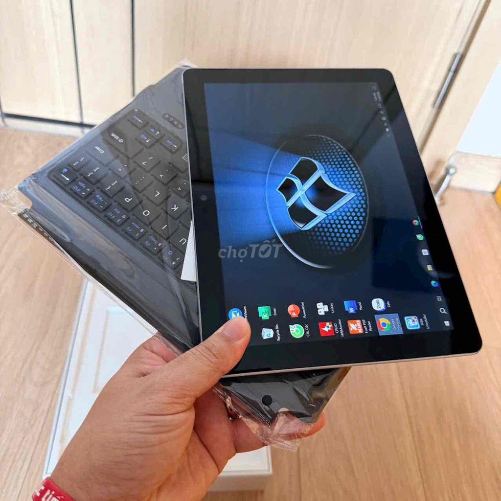 Microsoft Surface Go SX mới fullbox. Mua bán Laptop tại Quận Sơn Trà Đà Nẵng được đăng bởi Quân hình 1