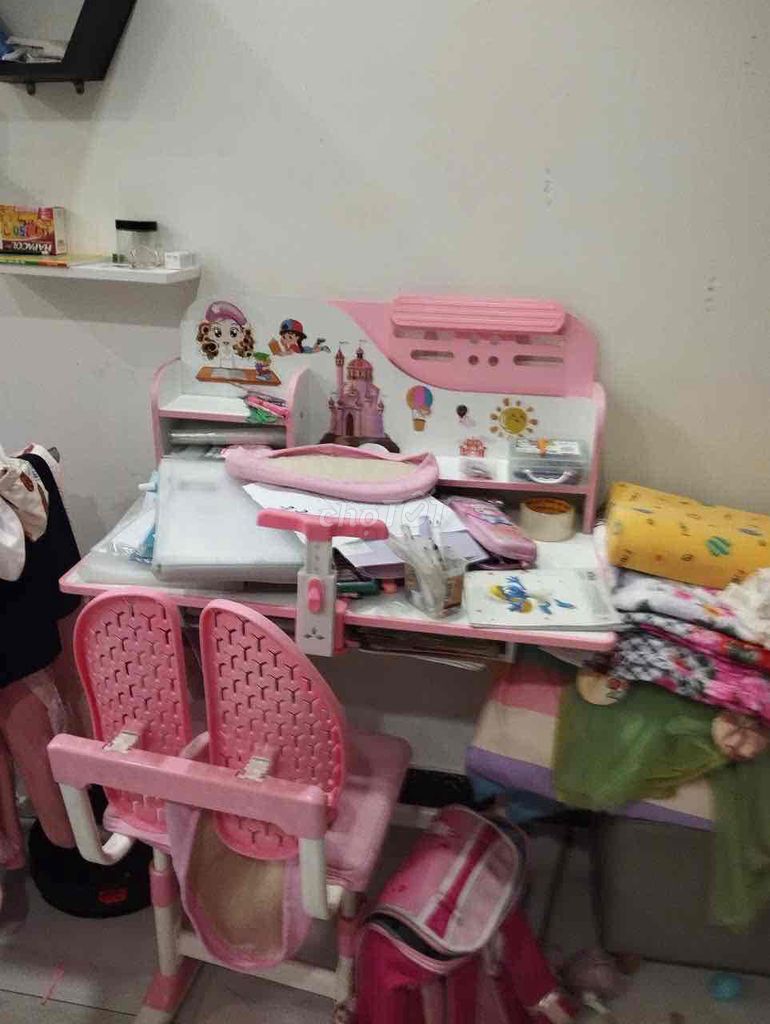 Bàn học trẻ em nữ màu Hồng. Mua bán Bàn ghế tại Thành phố Thủ Đức Tp Hồ Chí Minh được đăng bởi Hồ Hạnh hình 1
