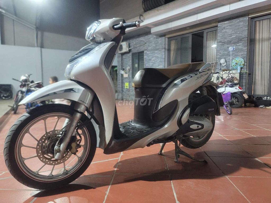 Honda SH Mode 2021 ABS Xám xi măng. Mua bán Xe máy tại Quận Long Biên Hà Nội được đăng bởi Hoàng Trọng Vũ hình 1