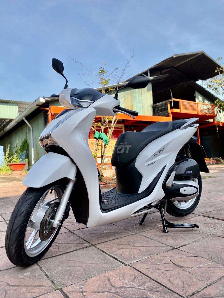 SH 150i ABS Date 2021 odo 9.000Km. Mua bán Xe máy tại Quận Ninh Kiều Cần Thơ được đăng bởi Xe Máy TÂN LIÊN HƯNG 1 91B hình 2