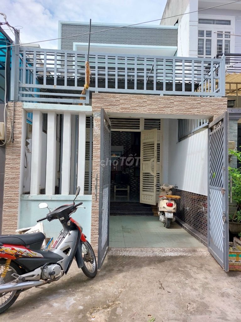 Bán nhà HXT P Phú Hữu Q9 giá 4,6 tỷ/68m2 sổ hồng bao sang tên