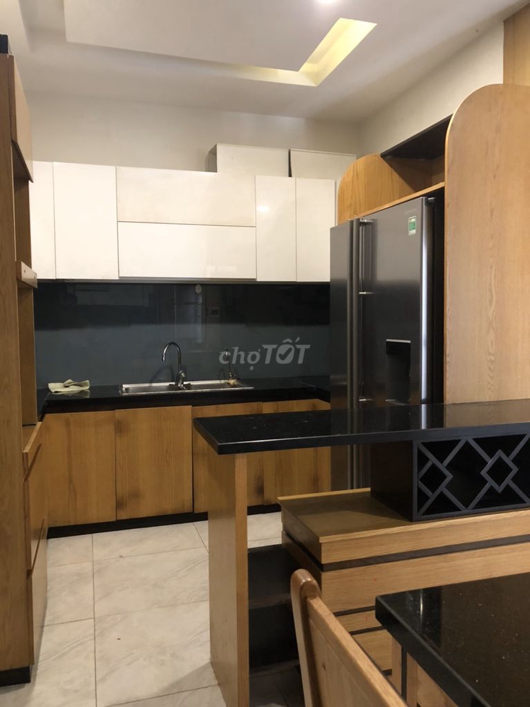 ПРОДАЕТСЯ КВАРТИРА В АЭРОПОРТУ САМЛАНДА 80М2 2PN 4,6 МЛРД