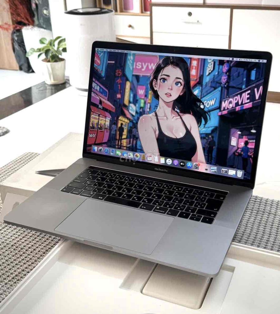 💻 𝐌𝐀𝐂𝐁𝐎𝐎𝐊 𝐏𝐑𝐎 𝟏𝟓” 𝟐𝟎𝟏𝟖 | 𝐢𝟕 | 𝟏𝟔𝐆𝐁 | 𝐓𝐎𝐔𝐂𝐇 𝐁𝐀𝐑 | 𝐙. Mua bán Laptop tại Quận Bình Tân Tp Hồ Chí Minh được đăng bởi POLY STORE APPLE hình 1