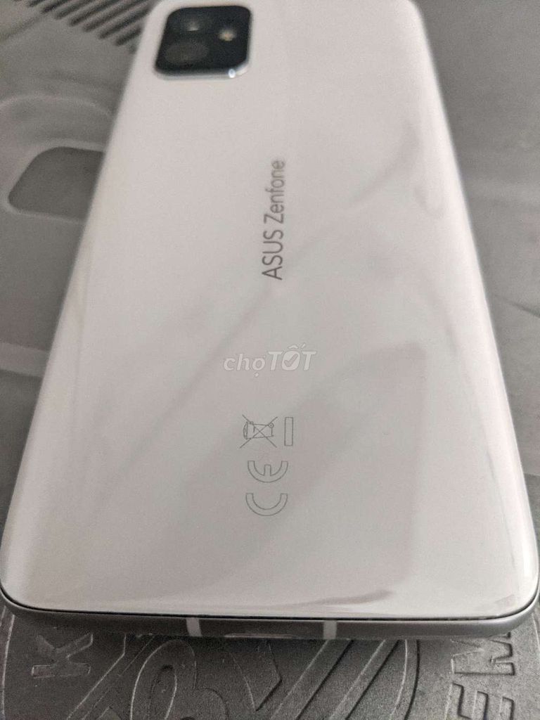 Asus Zenfone 8 Trắng. Mua bán Điện thoại tại Thành phố Dĩ An Bình Dương được đăng bởi Hoa Hạ hình 1