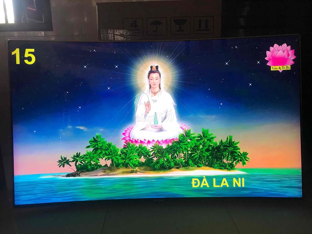 Smart Tivi Cong Samsung 55 inch UHD-4K. Mua bán Tivi, Âm thanh tại Huyện Đất Đỏ Bà Rịa - Vũng Tàu được đăng bởi Thiện Lành hình 1