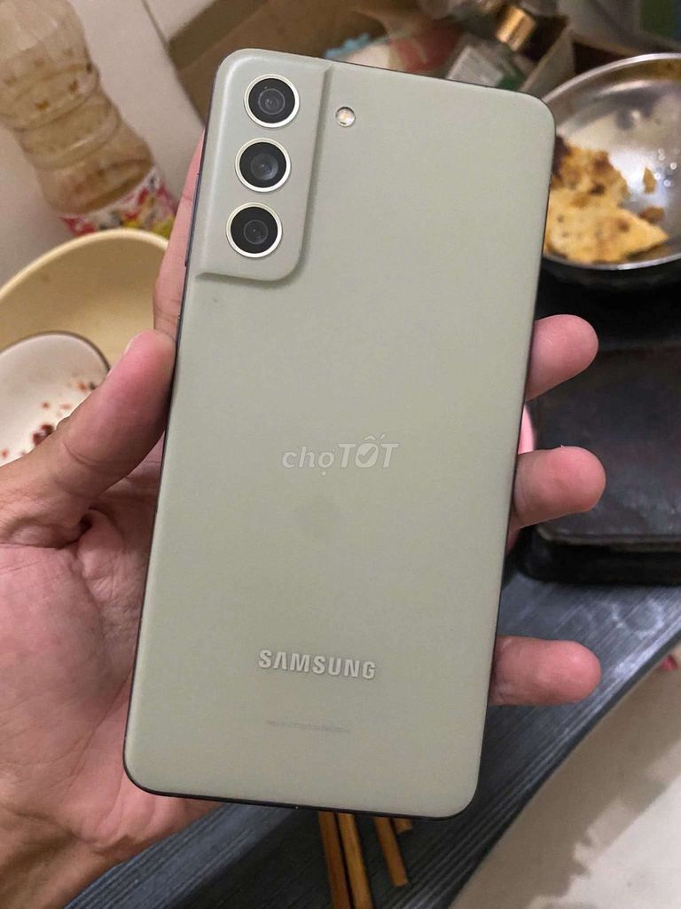 Samsung S21 FE 8GB/128GB Xanh lá. Mua bán Điện thoại tại Quận 5 Tp Hồ Chí Minh được đăng bởi nam tran hình 1