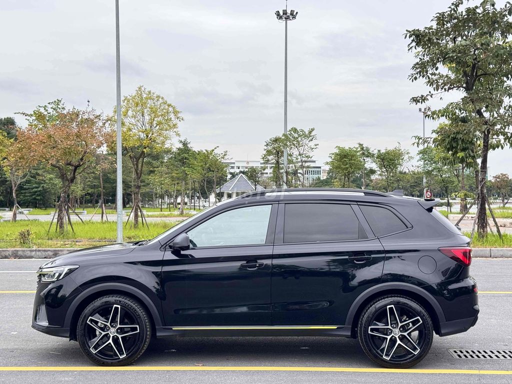 MG RX5 Luxury 2024 - 10000 km. Mua bán Ô tô tại Quận Long Biên Hà Nội được đăng bởi Sơn Trần hình 3