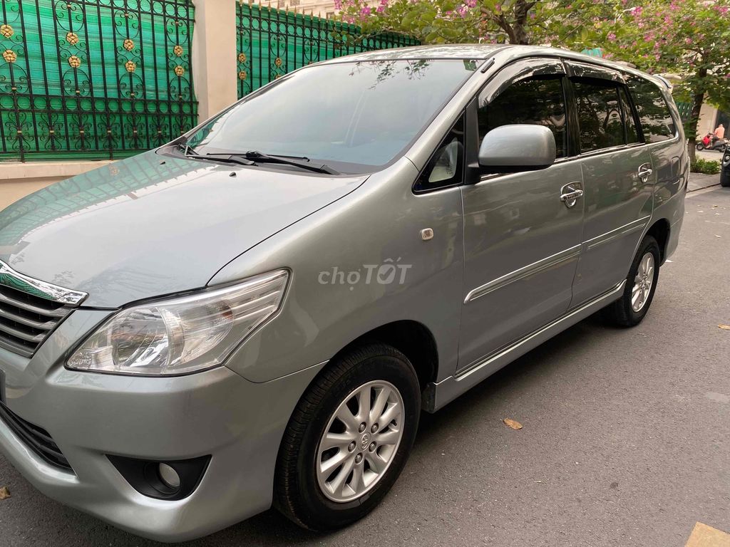 Bán toyota innova số tự động, rin nguyên