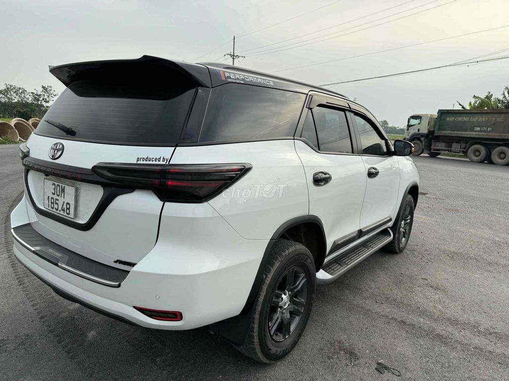 Toyota Fortuner 2022 2.4 4x2 AT - 36000 km. Mua bán Ô tô tại Quận Thanh Xuân Hà Nội được đăng bởi Nguyen van Nam hình 6