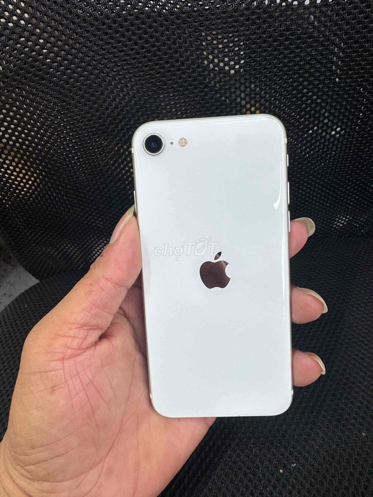 Apple iPhone SE 2020 64GB Trắng Nguyên zin. Mua bán Điện thoại tại Quận 10 Tp Hồ Chí Minh được đăng bởi CAO THANH MỪNG hình 1