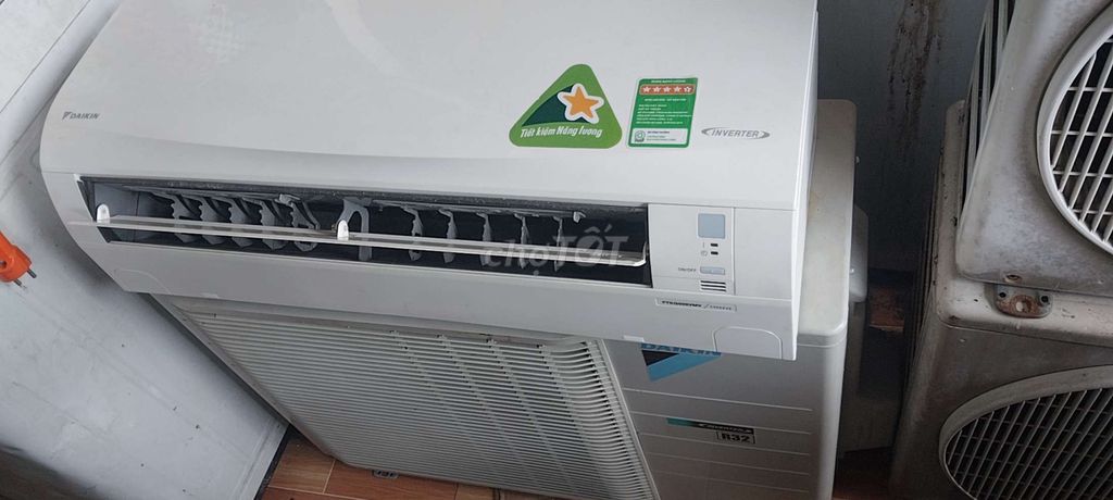 Cần bán Máy lạnh Daikin 2hp inverter