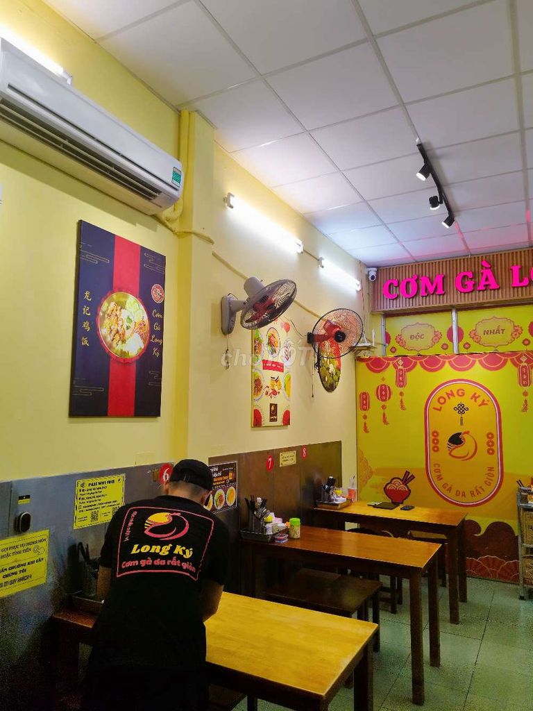 Tuyển Nam/Nữ Phụ Bếp Cơm Gà Giòn [Q6]. Việc làm tại Quận 6 Tp Hồ Chí Minh được đăng bởi Cơm Gà Long Ký hình 2