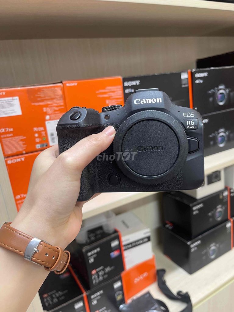 Máy ảnh Canon EOS R6 Mark II Đen. Mua bán Máy ảnh, Máy quay tại Quận Đống Đa Hà Nội được đăng bởi Phạm Thị Hương hình 1