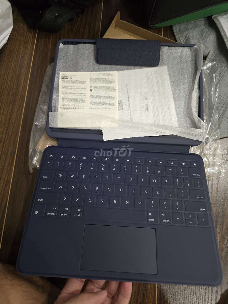 Bao da bàn phím logitech cho ipad gen 9