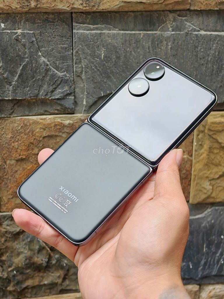 Xiaomi Mix Flip 5G 512GB Black Quốc Tế chính thức. Mua bán Điện thoại tại Quận Thanh Khê Đà Nẵng được đăng bởi Tú MB hình 1