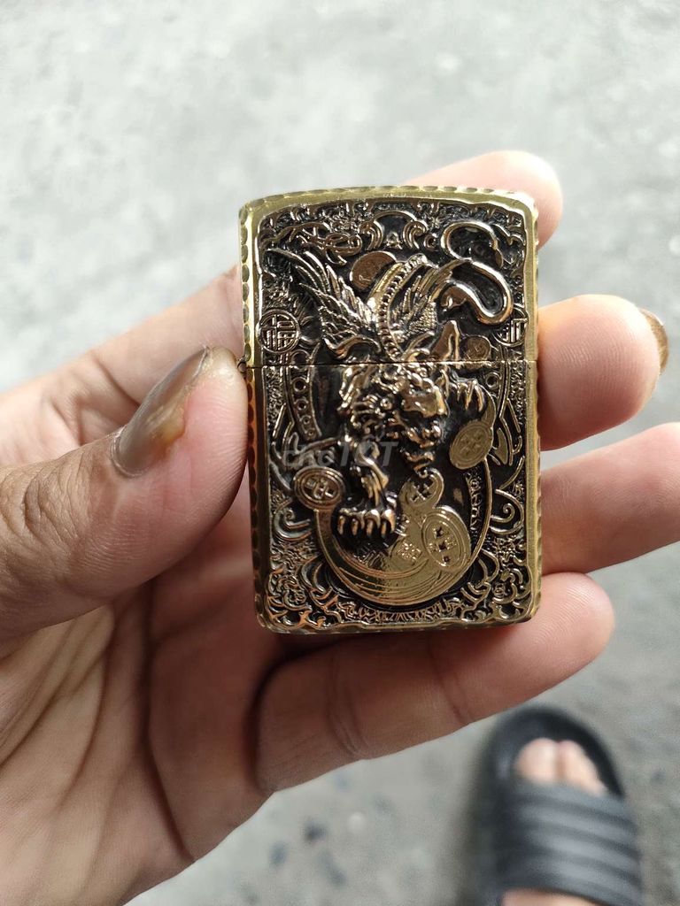 Vỏ zippo 1986 brass zin tẩy sơn.