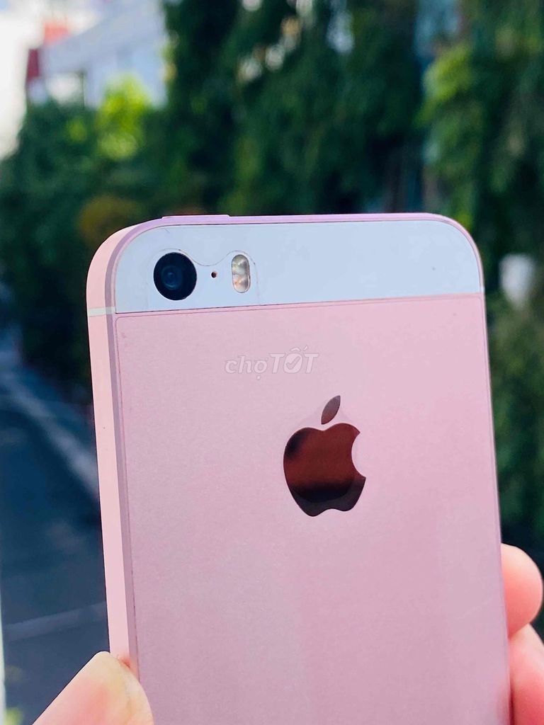 Apple iPhone SE 64GB Hồng Quốc Tế. Mua bán Điện thoại tại Quận Hải Châu Đà Nẵng được đăng bởi Lộc Roy hình 1