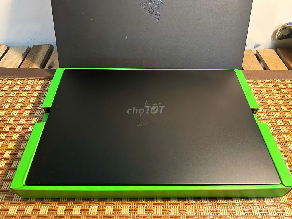 Razer sealth13 I7-8565U/16/512/MX150 full2 box