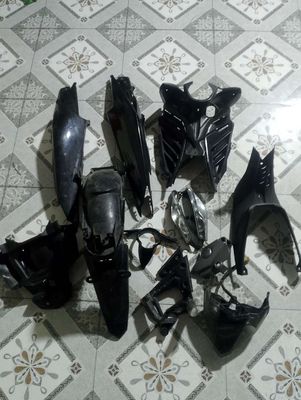 Phụ tùng xe máy Exciter màu Đen