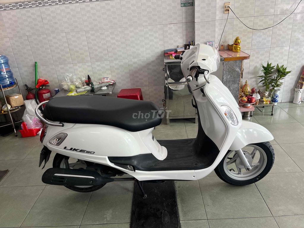 Kymco Like 50cc màu Trắng. Mua bán Xe máy tại Quận Tân Phú Tp Hồ Chí Minh được đăng bởi Cửa Hàng xe gắn máy Minh Tuấn  hình 6