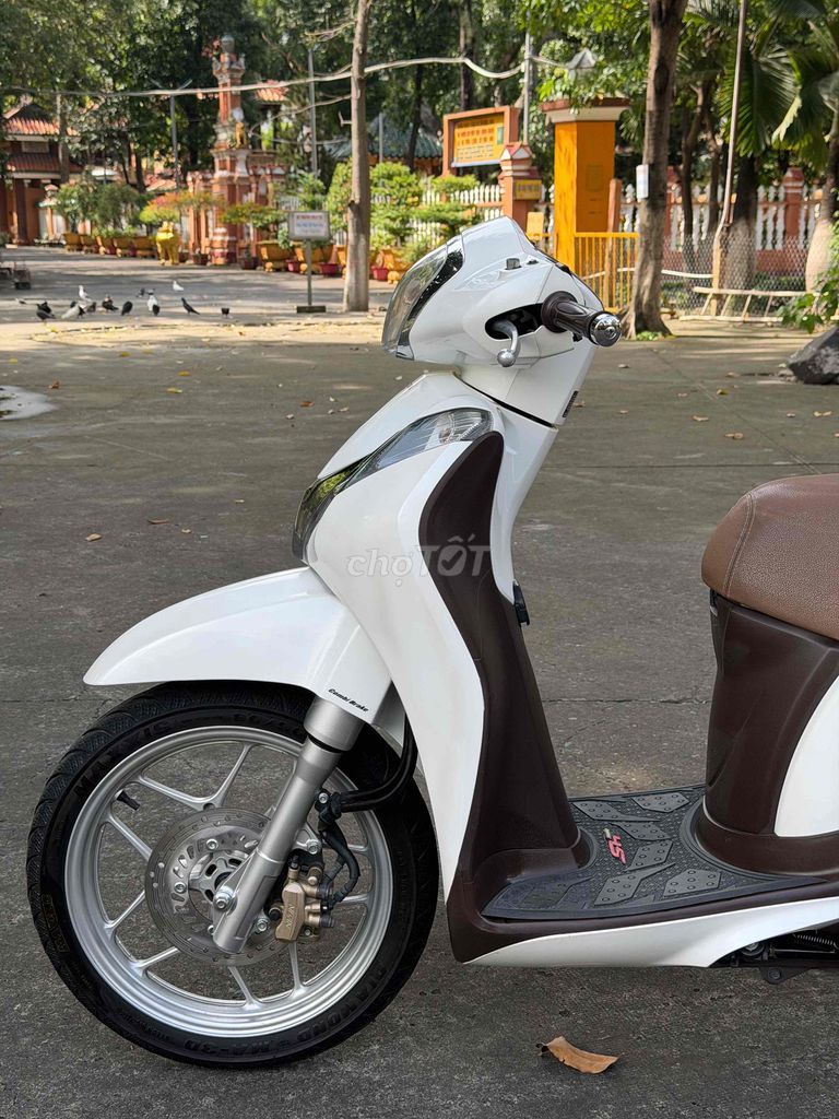 HT GÓP ĐẬU💯Sh Mode BSTP 9Chủ Xe Đẹp Ít Đi Bán🚘. Mua bán Xe máy tại Quận Tân Bình Tp Hồ Chí Minh được đăng bởi CươngCương hình 7