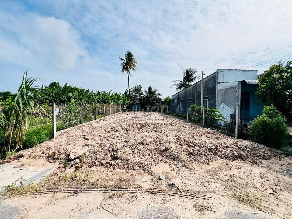 Chỉ 1 Tỷ có lô đất 244m2 ngay Tân Phú Trung, SHR, MT Đường nhựa