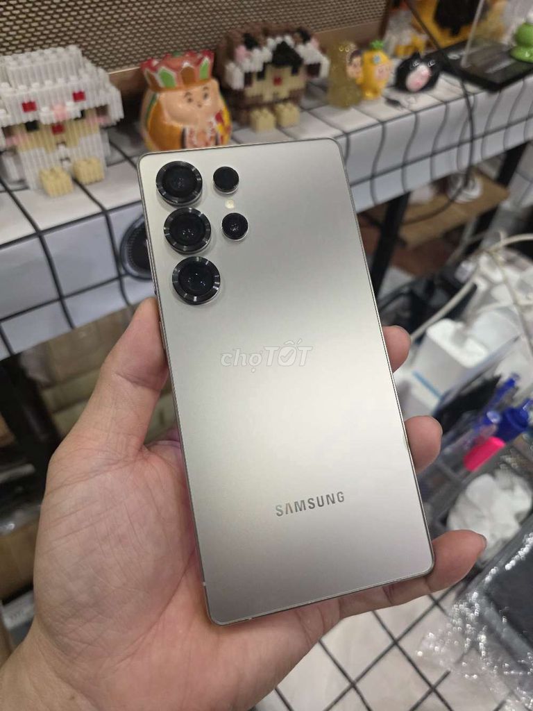 Samsung S25 Ultra 5G Xám 12G/256G 99% BH T5/2027. Mua bán Điện thoại tại Quận Tân Phú Tp Hồ Chí Minh được đăng bởi Ngô Minh Mobile  hình 1