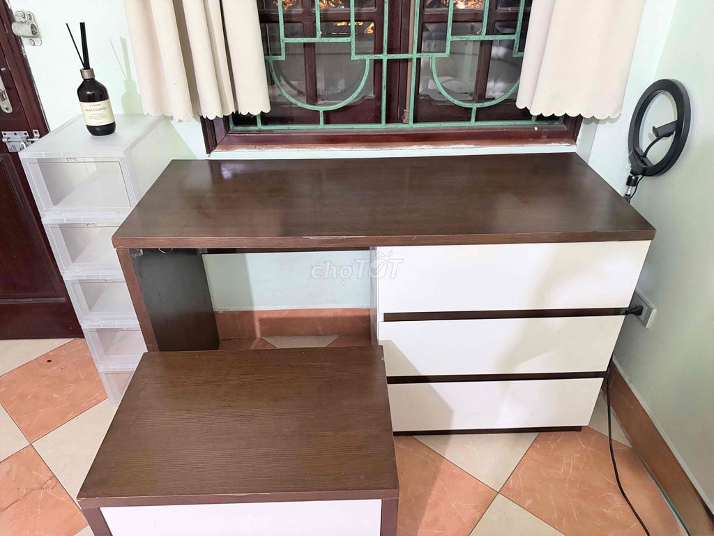 Bàn đầu giường Gỗ Nâu Trắng. Mua bán Bàn ghế tại Quận Ba Đình Hà Nội được đăng bởi Phạm Linh hình 1