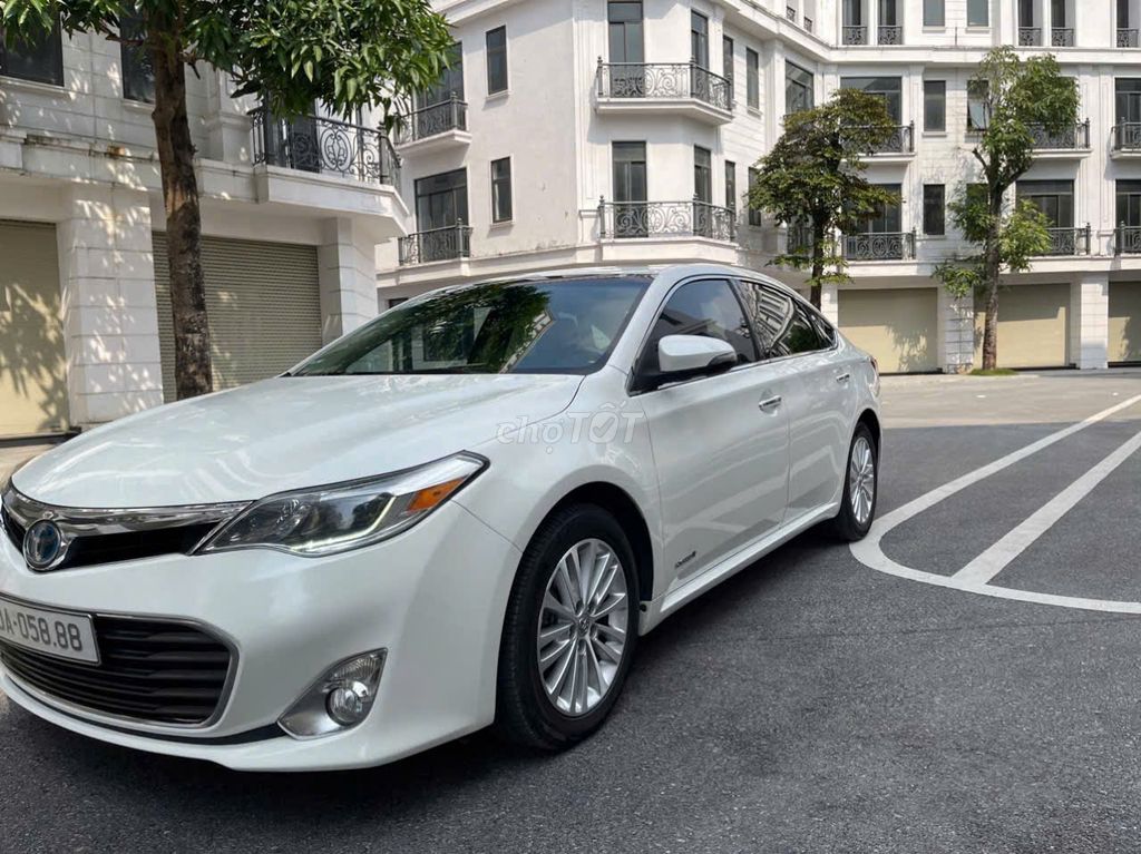 Toyota Avalon 2013 2.5 Limited Hybrid - 100000 km