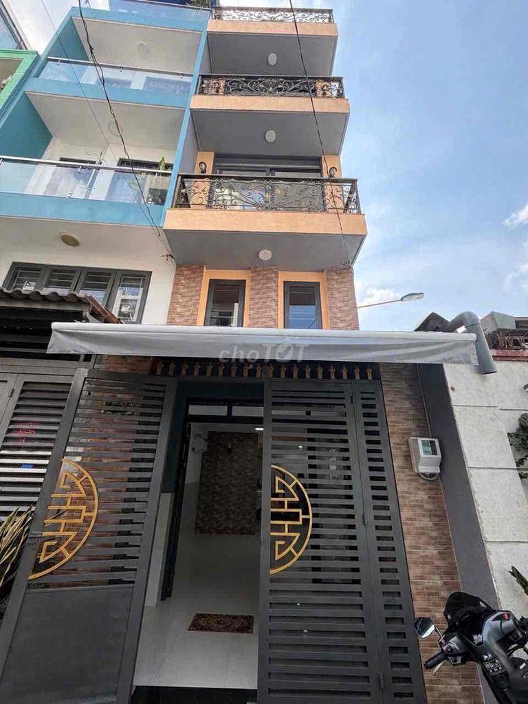 Rent · 2 bd · 30 м² · Quận 11, ул. Đường Lạc Long Quân