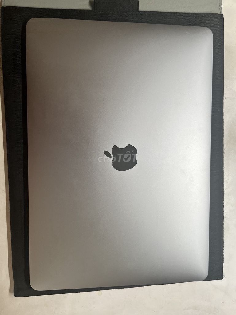 Apple MacBook Pro 2016 Xám. Mua bán Laptop tại Quận 8 Tp Hồ Chí Minh được đăng bởi Mai Tuan hình 1