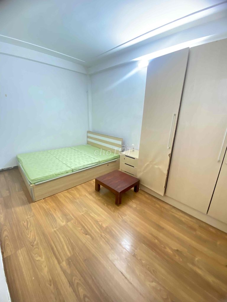 Bán căn hộ tập thể ngõ 66 Hồ Tùng Mậu, Cầu Giấy, nhỉnh 1 tỷ.