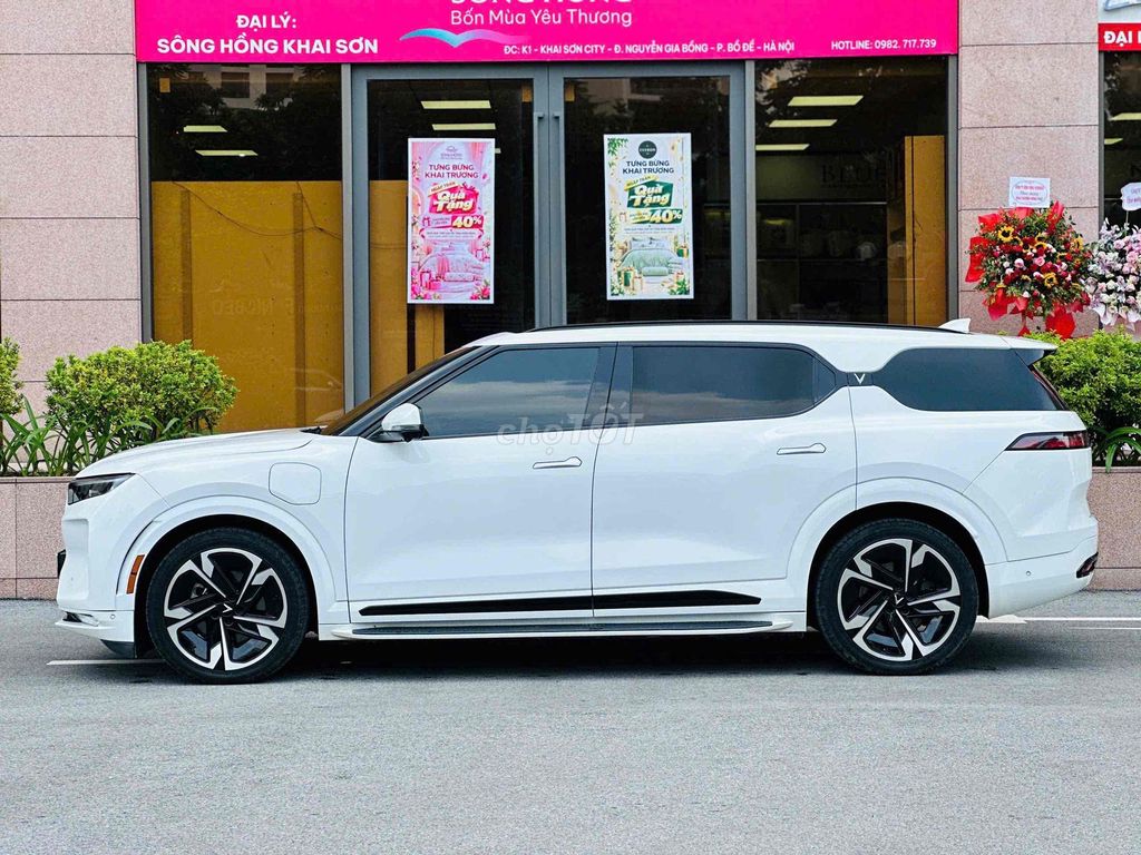 VinFast VF9 Plus 2025 Trắng 6 chỗ 20000 km