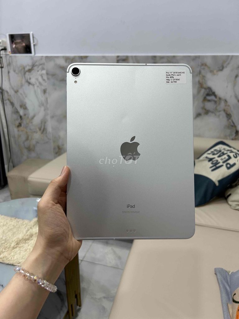 iPad Pro 2018 11" 64GB Xước Phim Nhẹ Zin Keng. Mua bán Máy tính bảng tại Huyện Hóc Môn Tp Hồ Chí Minh được đăng bởi SIRI STORE HCM hình 1
