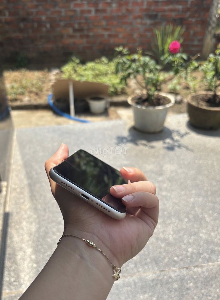 Apple iPhone 11 64GB Trắng. Mua bán Điện thoại tại Quận Ngũ Hành Sơn Đà Nẵng được đăng bởi Duy Pham hình 1