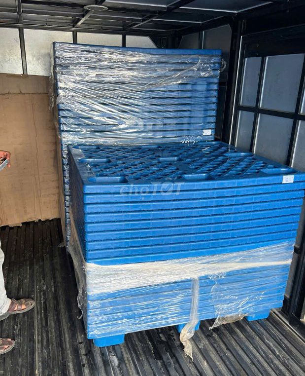 Pallet nhựa HDPE xanh chịu lực tốt. Mua bán Nội thất, đồ gia dụng khác tại Quận Liên Chiểu Đà Nẵng được đăng bởi Nguyễn Thị Trâm hình 1