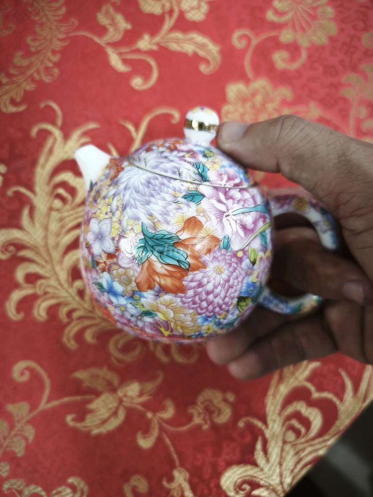 Ấm trà gốm sứ đa sắc hoa. Mua bán Đồ sưu tầm, đồ cổ tại Quận 11 Tp Hồ Chí Minh được đăng bởi Huong 89 hình 1