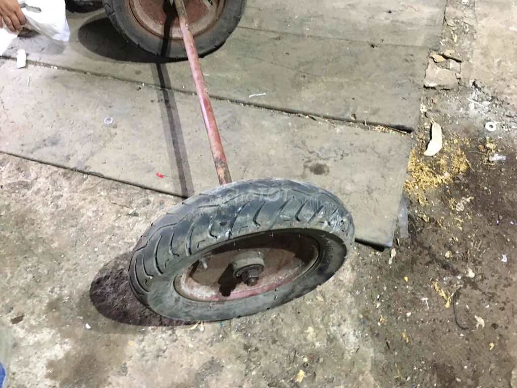 Trục bánh xe dk 40cm. Mua bán Phụ tùng xe tại Huyện Đông Anh Hà Nội được đăng bởi Mua bán  hình 2